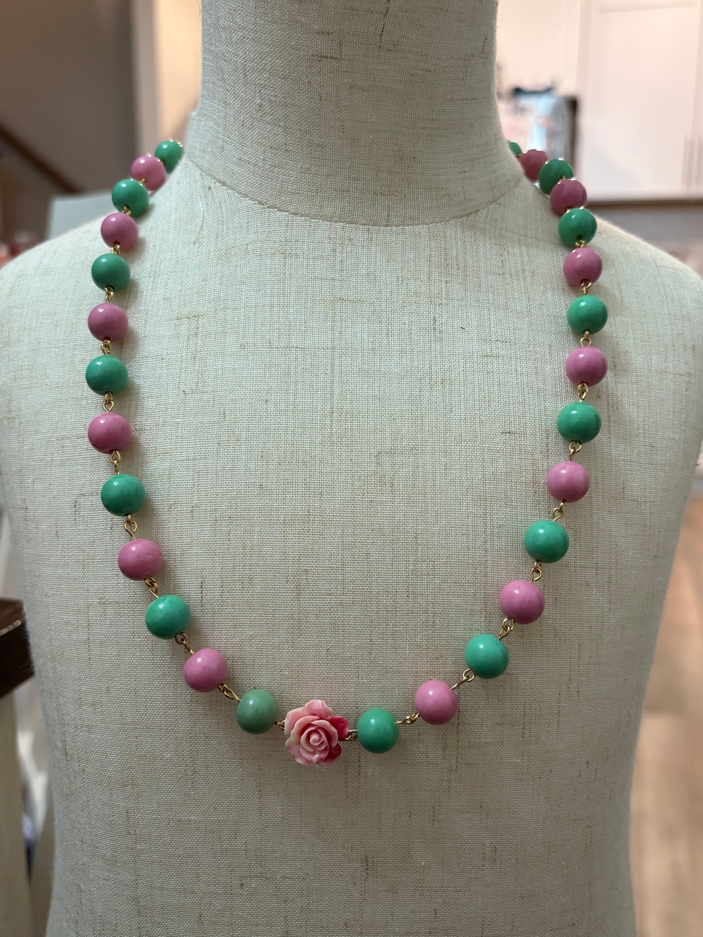 Gardenia Beaded Necklace